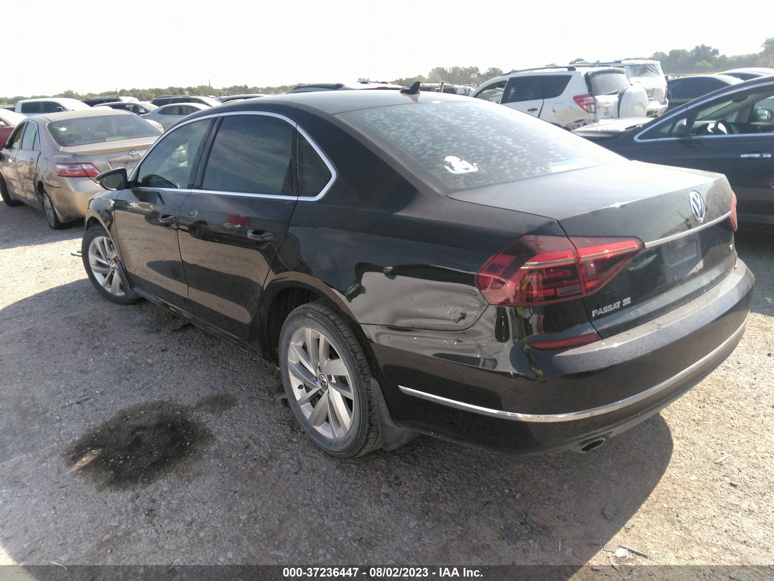 Photo 2 VIN: 1VWBA7A33JC019694 - VOLKSWAGEN PASSAT 