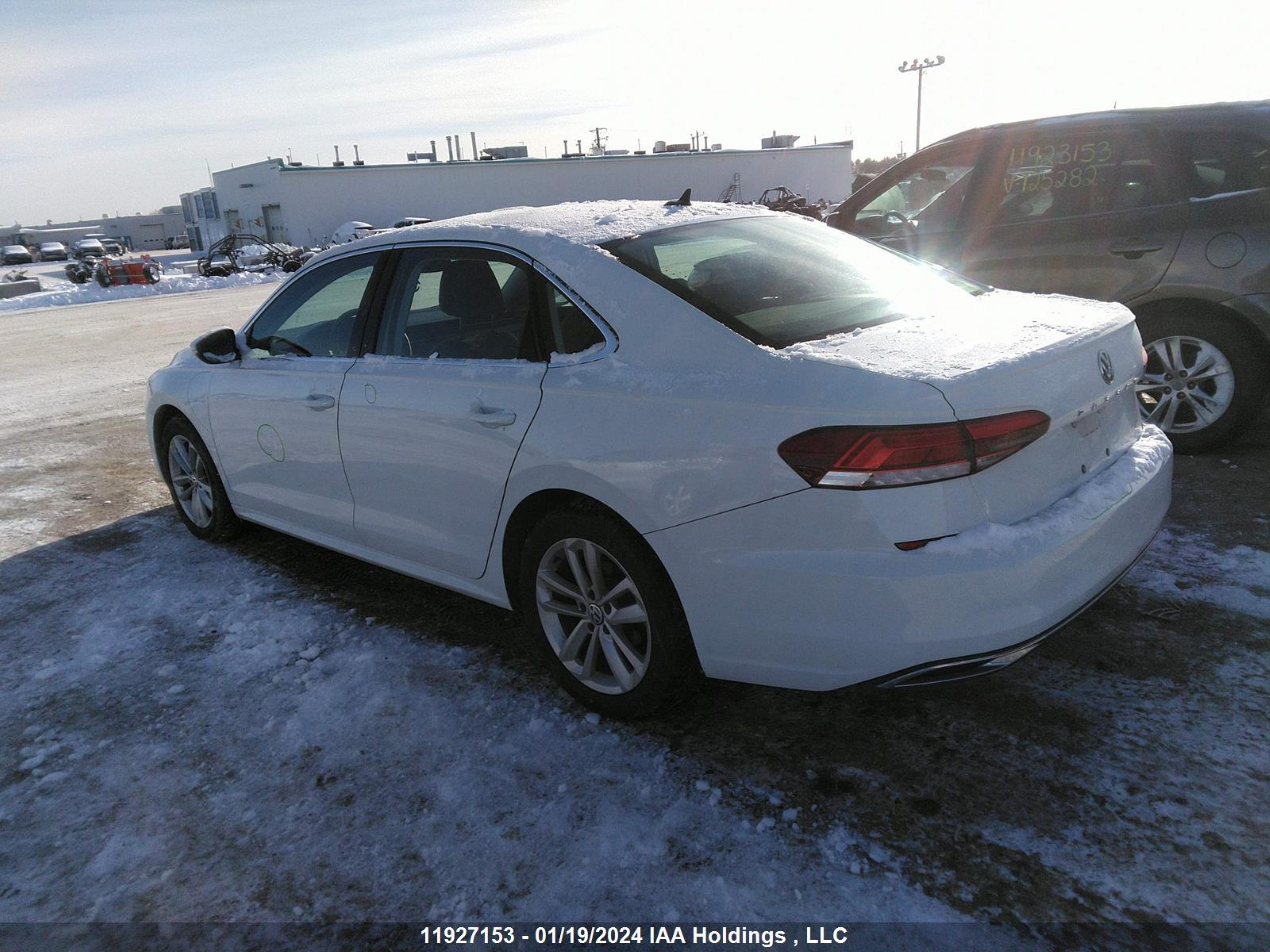 Photo 2 VIN: 1VWBA7A33MC017545 - VOLKSWAGEN PASSAT 