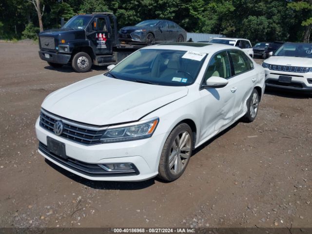 Photo 1 VIN: 1VWBA7A34JC014701 - VOLKSWAGEN PASSAT 