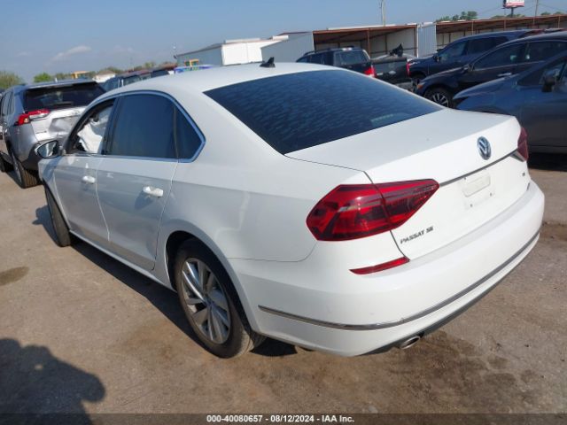 Photo 2 VIN: 1VWBA7A35JC014612 - VOLKSWAGEN PASSAT 