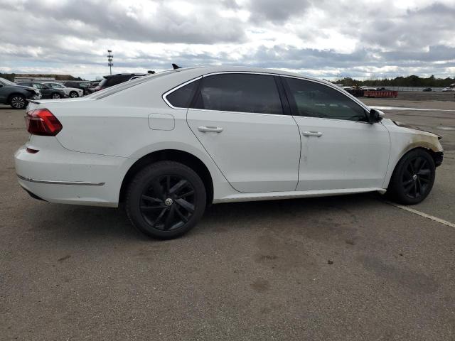 Photo 2 VIN: 1VWBA7A35JC027182 - VOLKSWAGEN PASSAT 