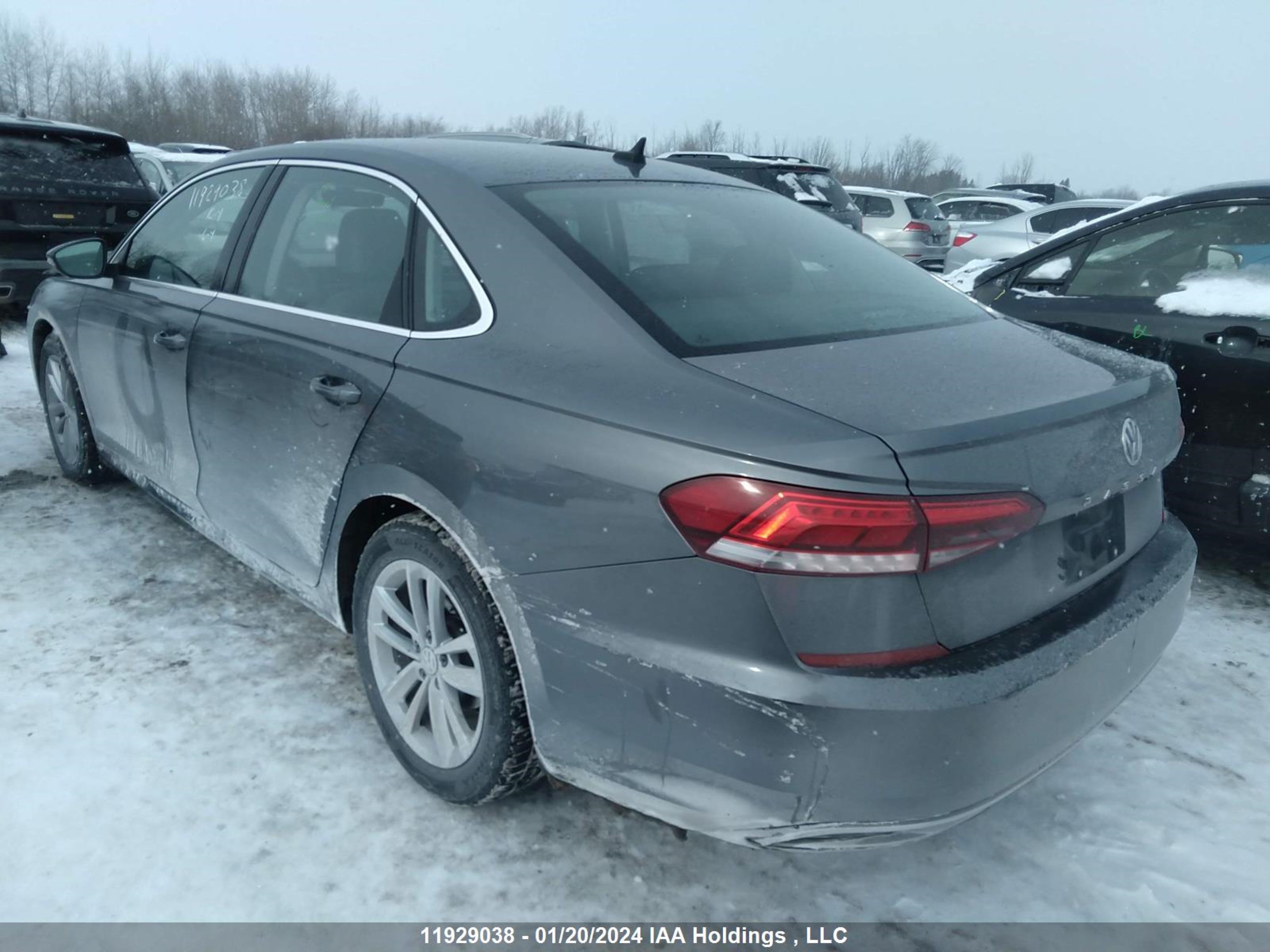 Photo 2 VIN: 1VWBA7A35MC018860 - VOLKSWAGEN PASSAT 