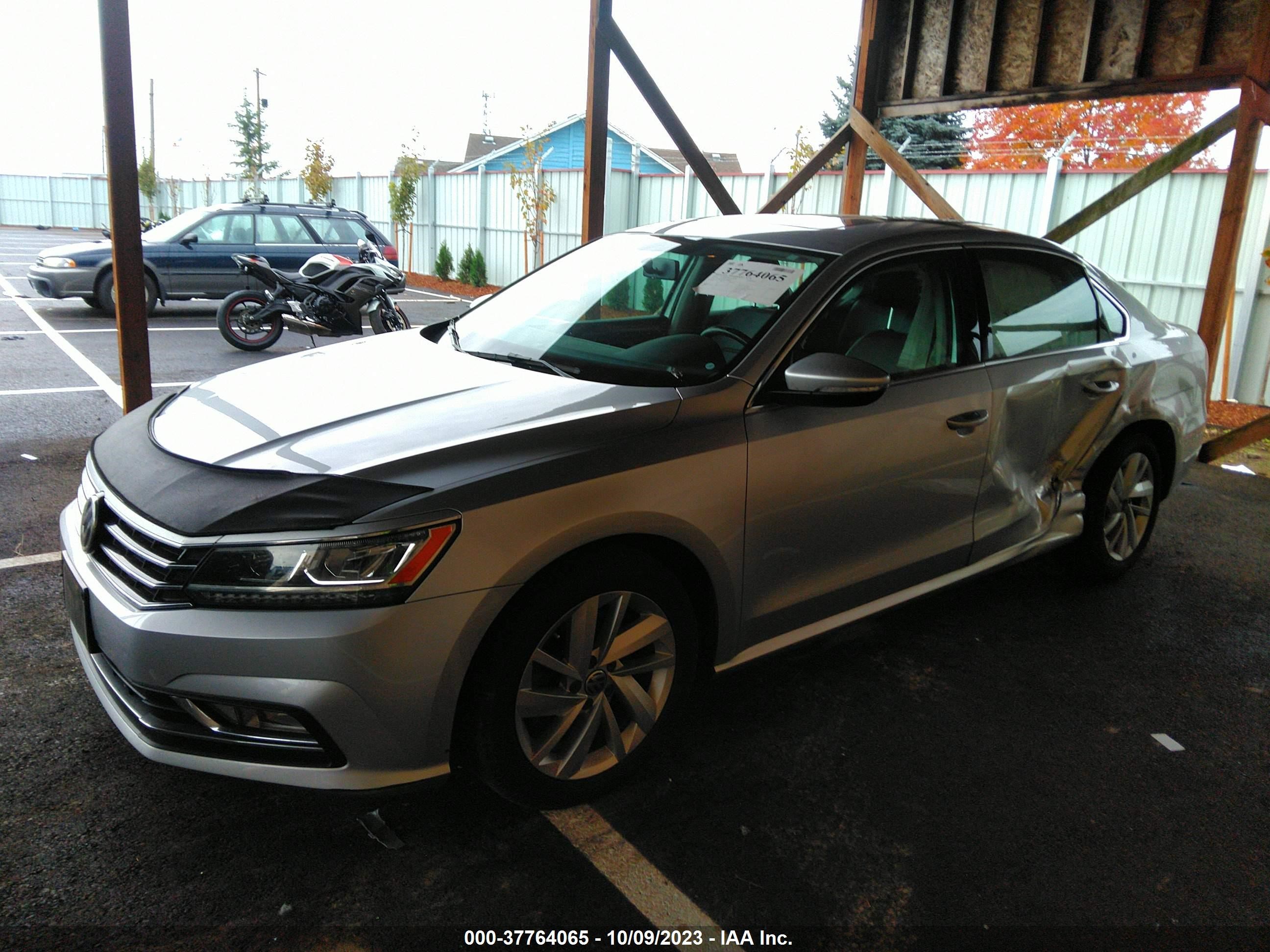 Photo 1 VIN: 1VWBA7A36JC040992 - VOLKSWAGEN PASSAT 