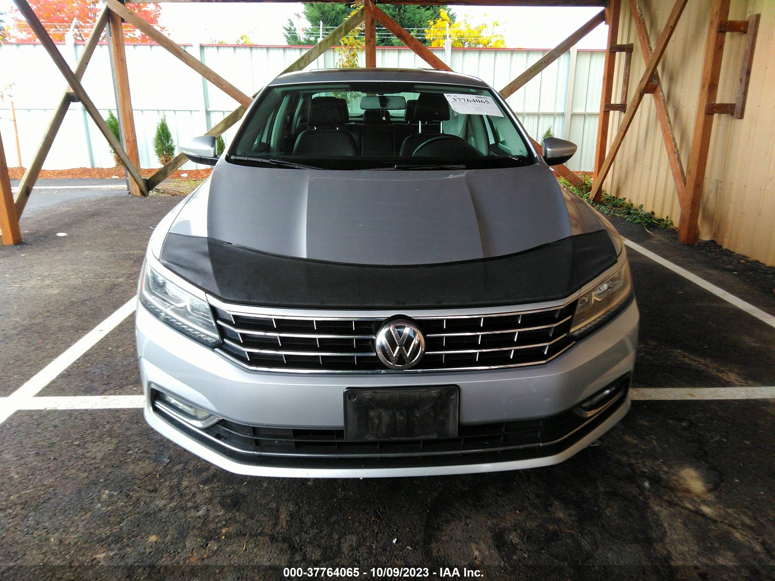 Photo 11 VIN: 1VWBA7A36JC040992 - VOLKSWAGEN PASSAT 