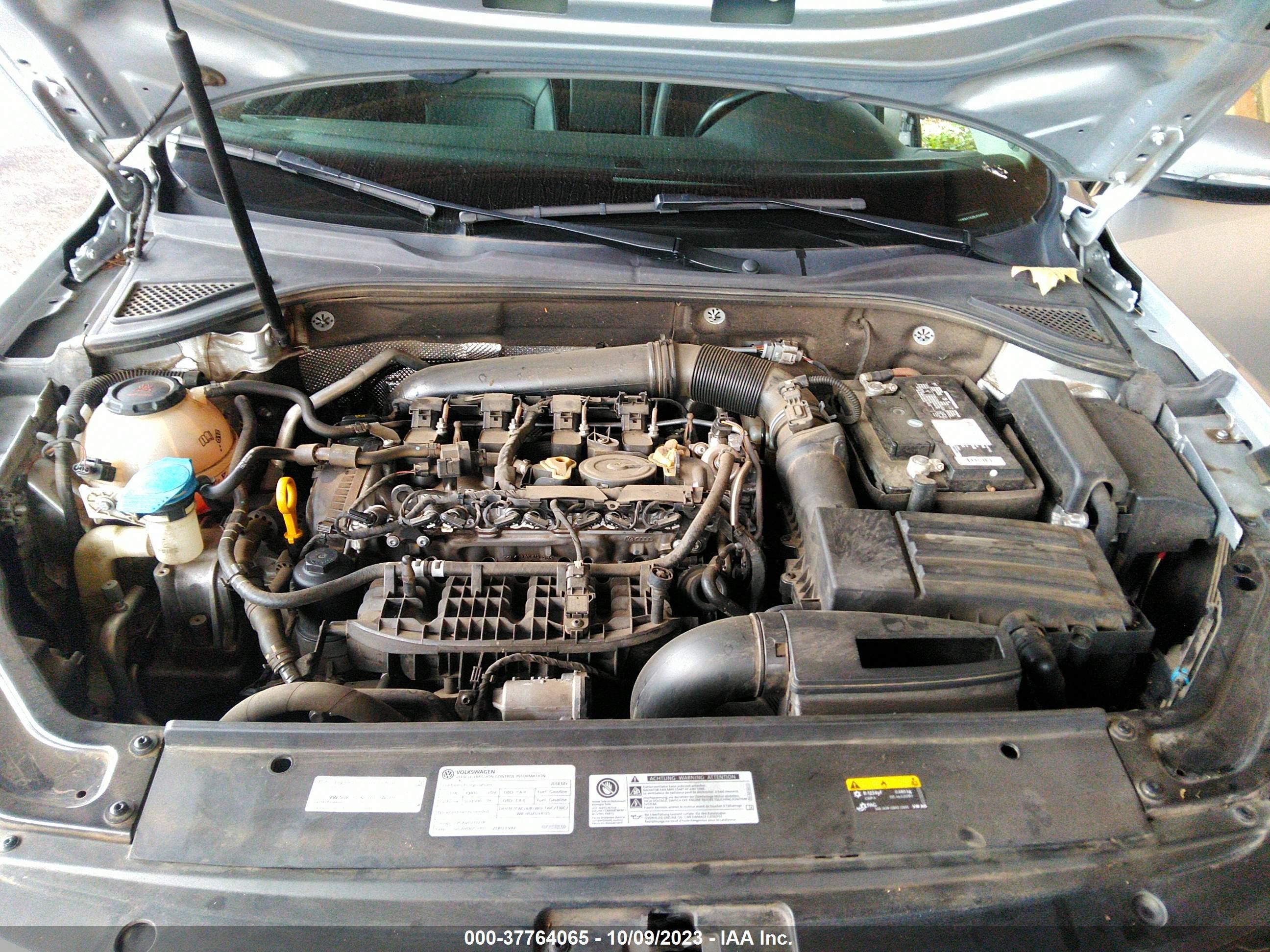 Photo 9 VIN: 1VWBA7A36JC040992 - VOLKSWAGEN PASSAT 