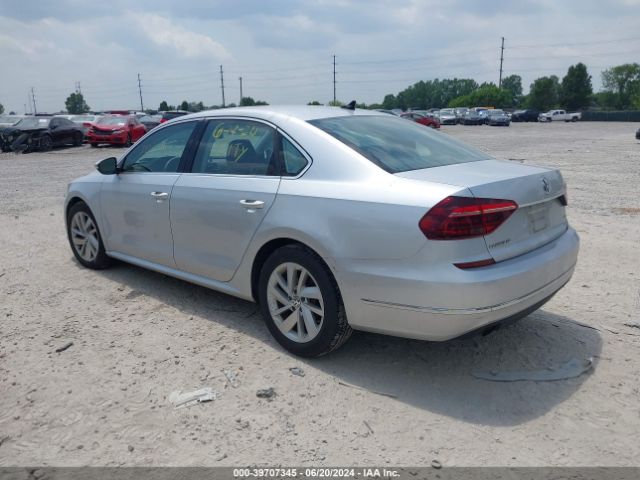 Photo 2 VIN: 1VWBA7A37JC026065 - VOLKSWAGEN PASSAT 