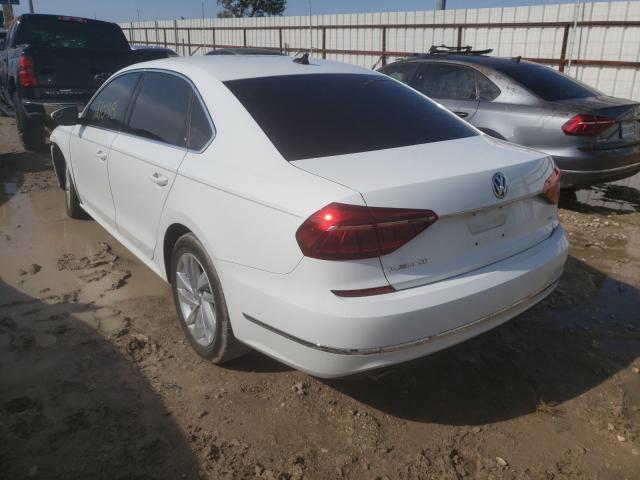 Photo 2 VIN: 1VWBA7A37JC052410 - VOLKSWAGEN PASSAT 