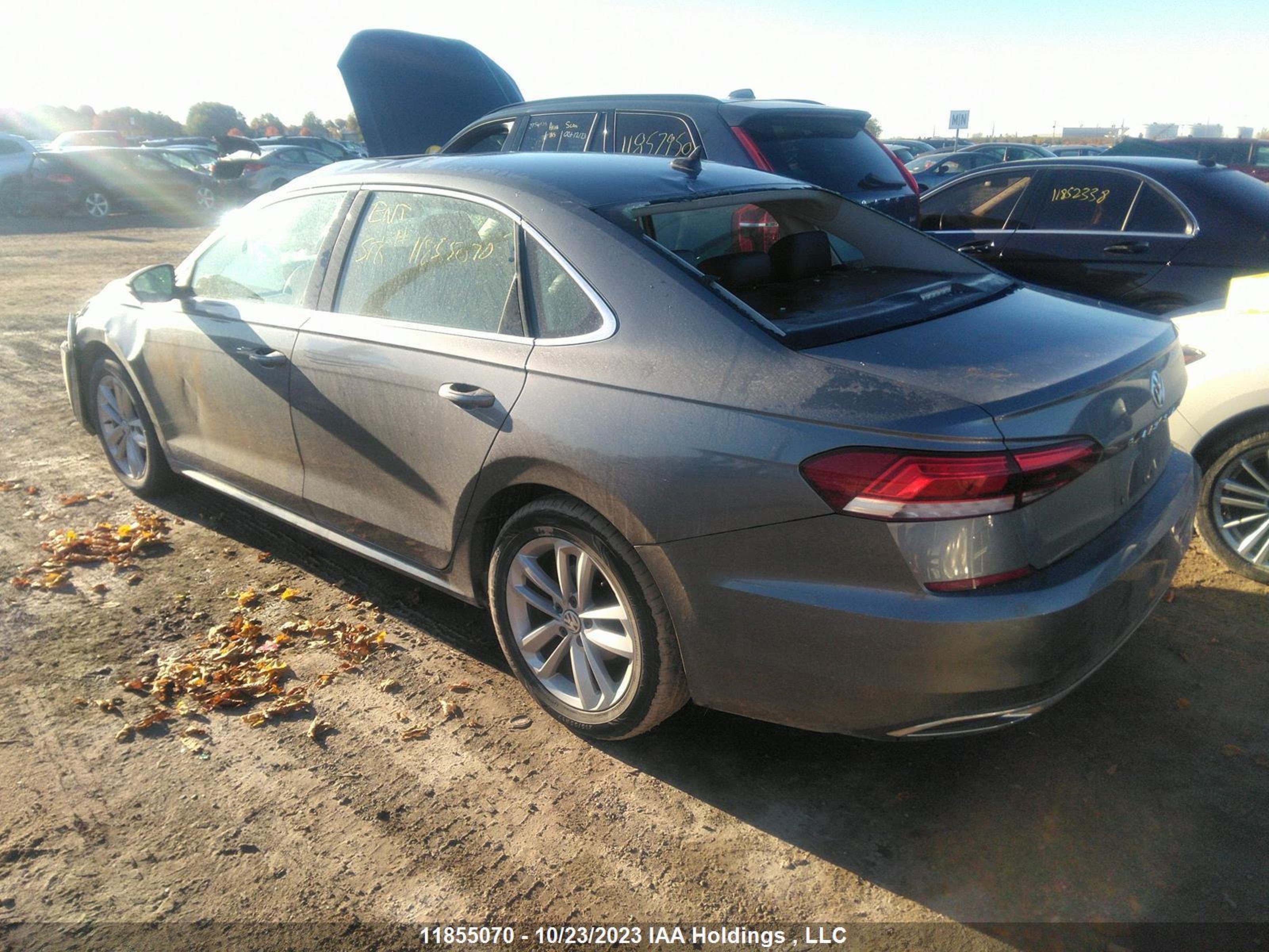 Photo 2 VIN: 1VWBA7A37MC014406 - VOLKSWAGEN PASSAT 