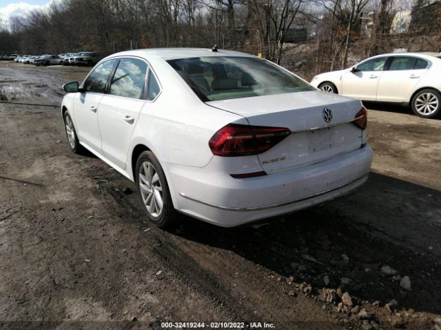 Photo 2 VIN: 1VWBA7A38JC009730 - VOLKSWAGEN PASSAT 