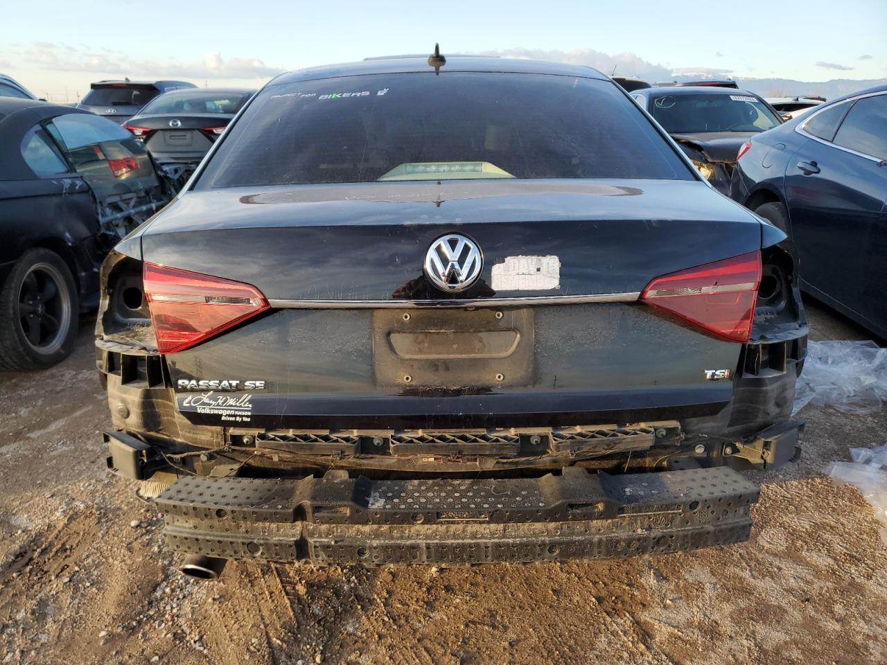 Photo 5 VIN: 1VWBA7A38JC021800 - VOLKSWAGEN PASSAT 