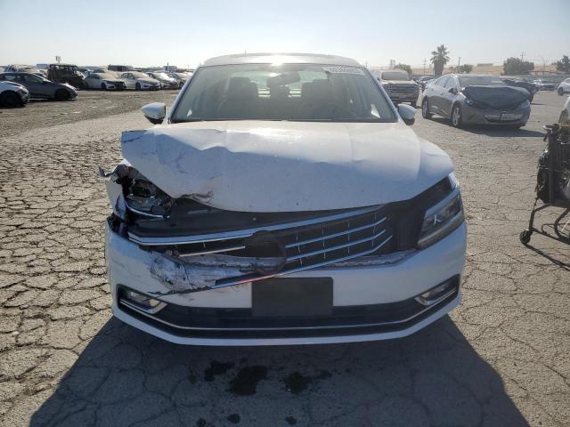 Photo 4 VIN: 1VWBA7A39JC030294 - VOLKSWAGEN PASSAT 