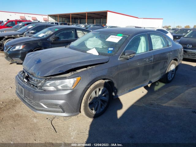 Photo 1 VIN: 1VWBA7A39JC044664 - VOLKSWAGEN PASSAT 