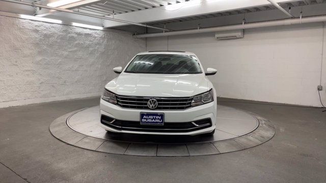 Photo 2 VIN: 1VWBA7A3XJC004013 - VOLKSWAGEN PASSAT 