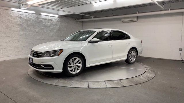 Photo 3 VIN: 1VWBA7A3XJC004013 - VOLKSWAGEN PASSAT 