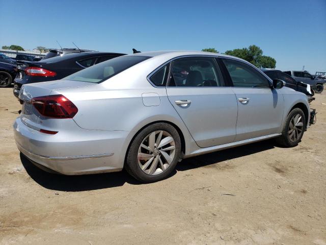 Photo 2 VIN: 1VWBA7A3XJC015982 - VOLKSWAGEN PASSAT 