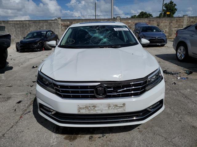 Photo 4 VIN: 1VWBA7A3XJC022057 - VOLKSWAGEN PASSAT 