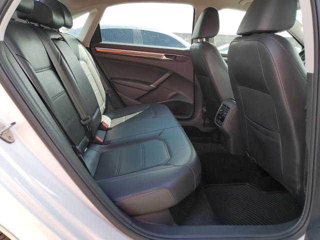 Photo 9 VIN: 1VWBA7A3XJC022057 - VOLKSWAGEN PASSAT 