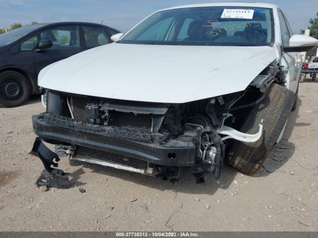 Photo 5 VIN: 1VWBA7A3XJC025590 - VOLKSWAGEN PASSAT 