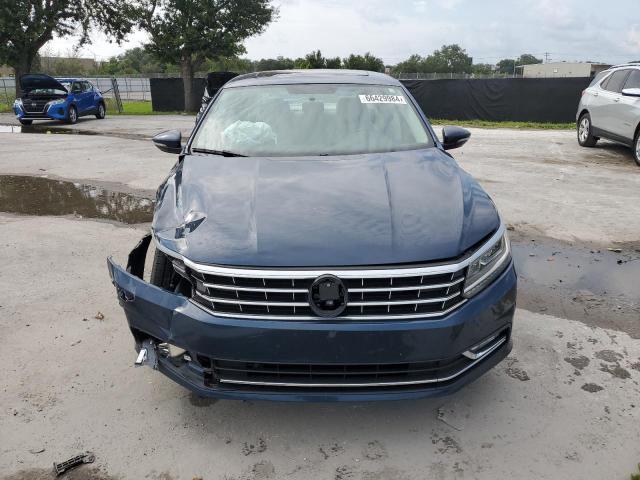 Photo 4 VIN: 1VWBA7A3XJC028408 - VOLKSWAGEN PASSAT 