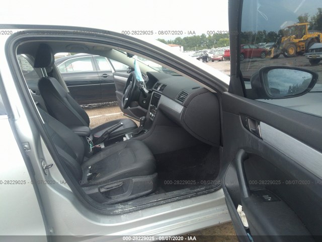 Photo 4 VIN: 1VWBH7A30CC048133 - VOLKSWAGEN PASSAT 