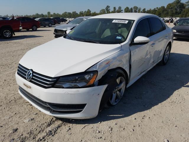 Photo 1 VIN: 1VWBH7A30CC060881 - VOLKSWAGEN PASSAT 