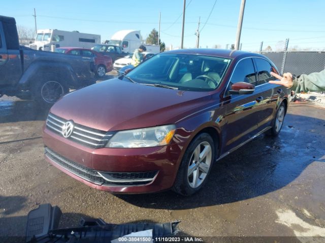 Photo 1 VIN: 1VWBH7A30CC079186 - VOLKSWAGEN PASSAT 