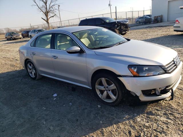 Photo 3 VIN: 1VWBH7A30CC086610 - VOLKSWAGEN PASSAT 