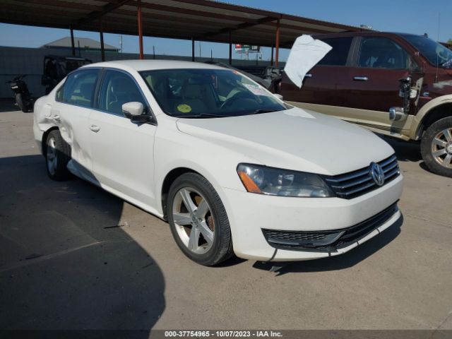 Photo 0 VIN: 1VWBH7A30DC086110 - VOLKSWAGEN PASSAT 