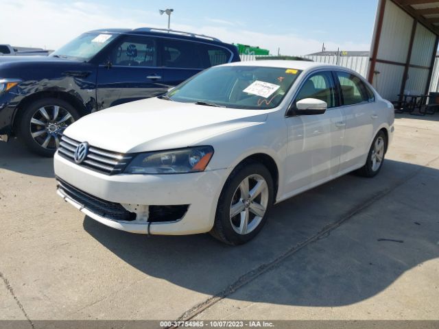 Photo 1 VIN: 1VWBH7A30DC086110 - VOLKSWAGEN PASSAT 