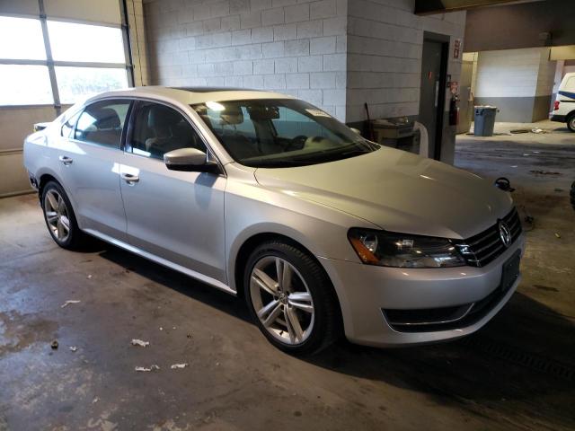 Photo 3 VIN: 1VWBH7A30EC019086 - VOLKSWAGEN PASSAT 