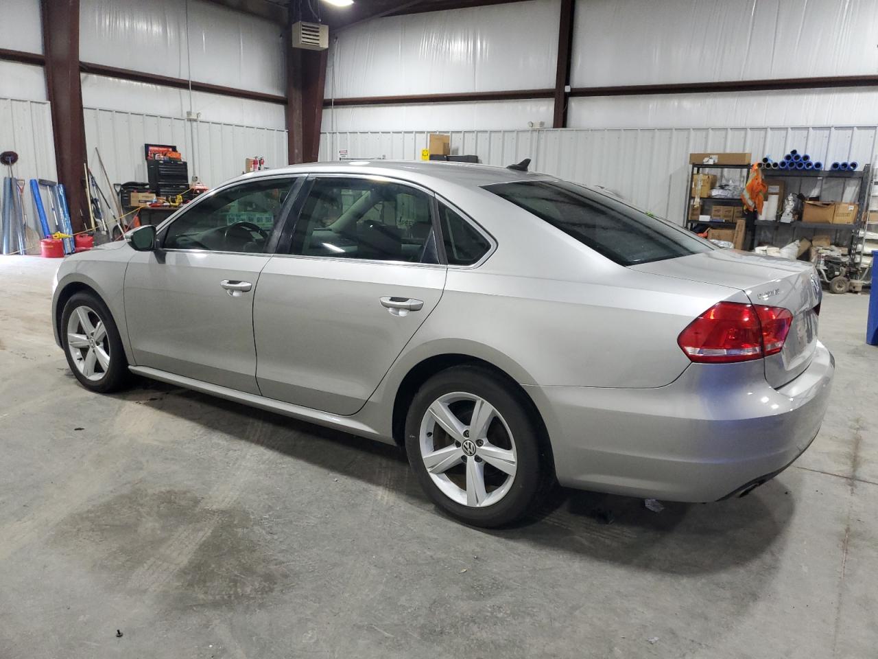 Photo 1 VIN: 1VWBH7A31CC036346 - VOLKSWAGEN PASSAT 