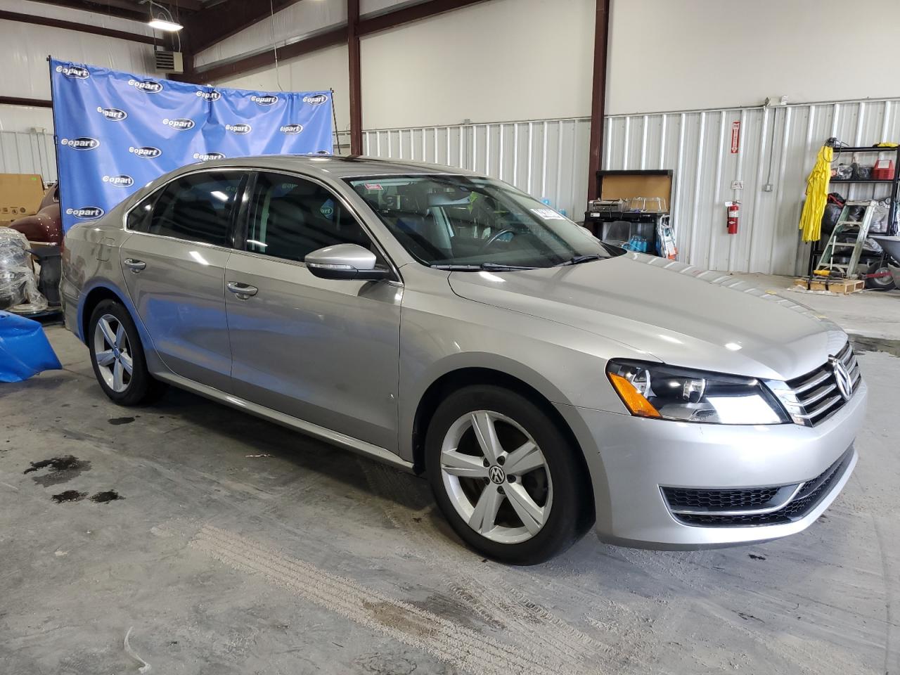 Photo 3 VIN: 1VWBH7A31CC036346 - VOLKSWAGEN PASSAT 