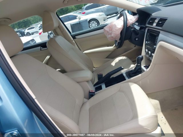 Photo 4 VIN: 1VWBH7A31CC101325 - VOLKSWAGEN PASSAT 