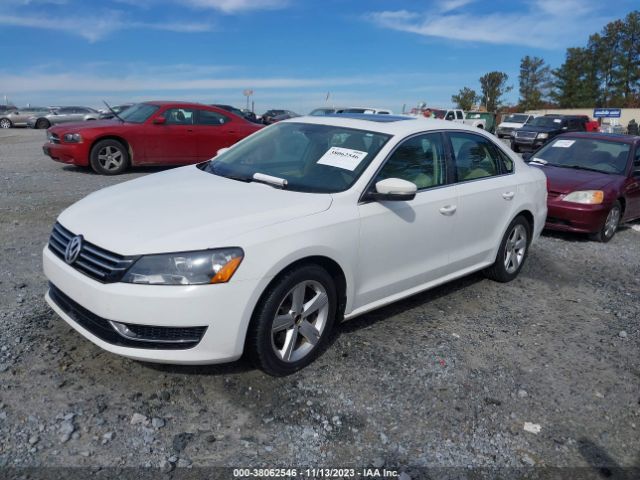 Photo 1 VIN: 1VWBH7A31CC110154 - VOLKSWAGEN PASSAT 