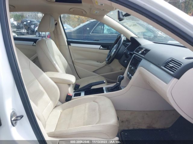 Photo 4 VIN: 1VWBH7A31CC110154 - VOLKSWAGEN PASSAT 