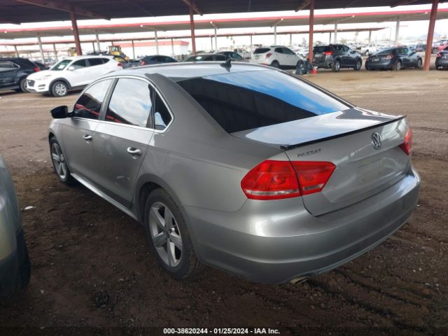 Photo 2 VIN: 1VWBH7A31DC009651 - VOLKSWAGEN PASSAT 