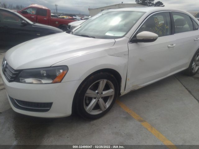 Photo 5 VIN: 1VWBH7A32CC032340 - VOLKSWAGEN PASSAT 