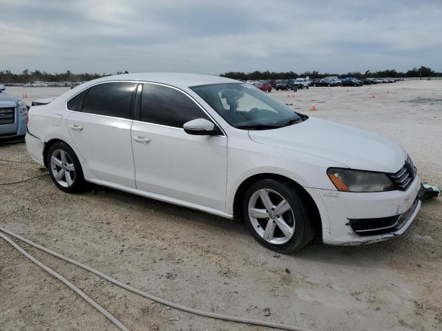 Photo 3 VIN: 1VWBH7A32CC098127 - VOLKSWAGEN PASSAT 