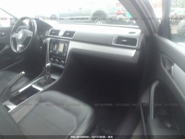 Photo 4 VIN: 1VWBH7A33CC013716 - VOLKSWAGEN PASSAT 