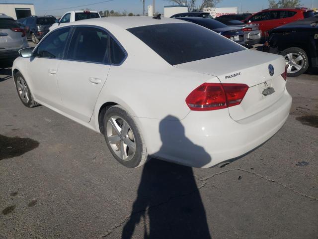 Photo 2 VIN: 1VWBH7A33CC110804 - VOLKSWAGEN PASSAT 