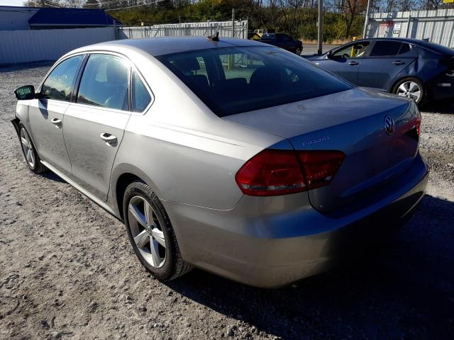 Photo 2 VIN: 1VWBH7A33DC015144 - VOLKSWAGEN PASSAT SE 