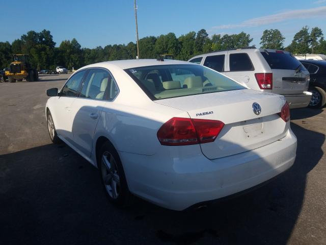 Photo 2 VIN: 1VWBH7A33DC055952 - VOLKSWAGEN PASSAT 