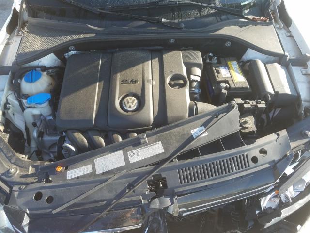 Photo 6 VIN: 1VWBH7A33DC055952 - VOLKSWAGEN PASSAT 