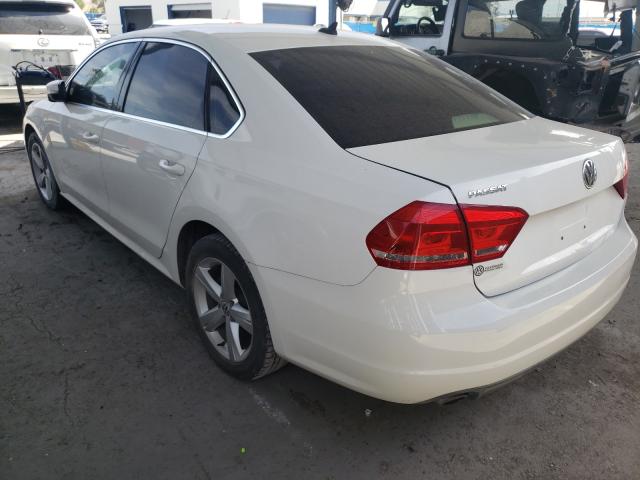 Photo 2 VIN: 1VWBH7A33DC068846 - VOLKSWAGEN PASSAT 