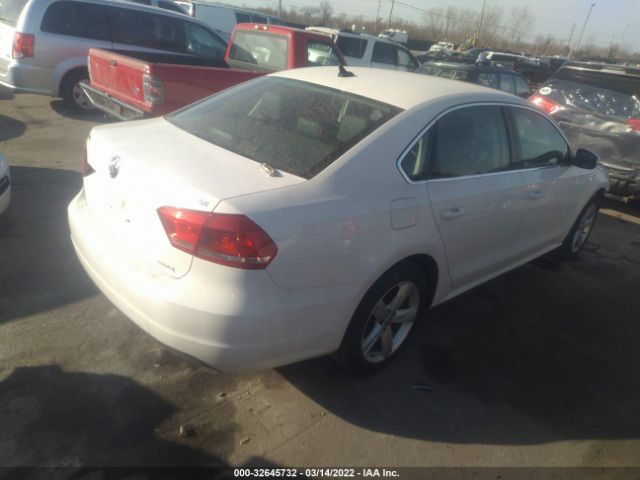 Photo 3 VIN: 1VWBH7A33DC147885 - VOLKSWAGEN PASSAT 