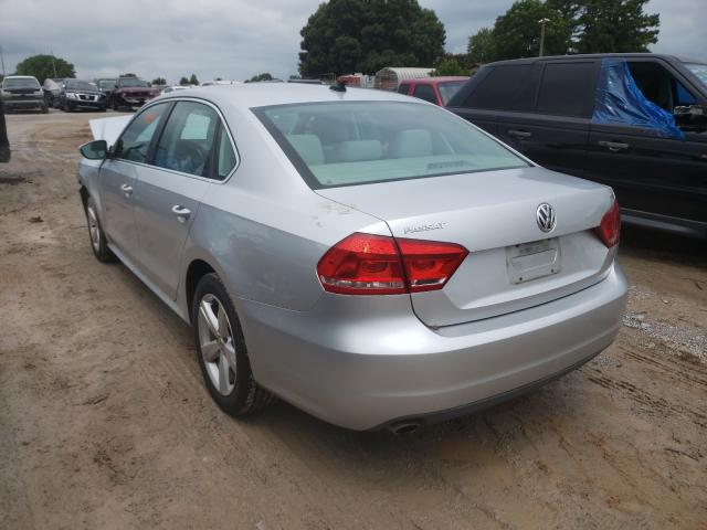 Photo 2 VIN: 1VWBH7A34CC047373 - VOLKSWAGEN PASSAT 