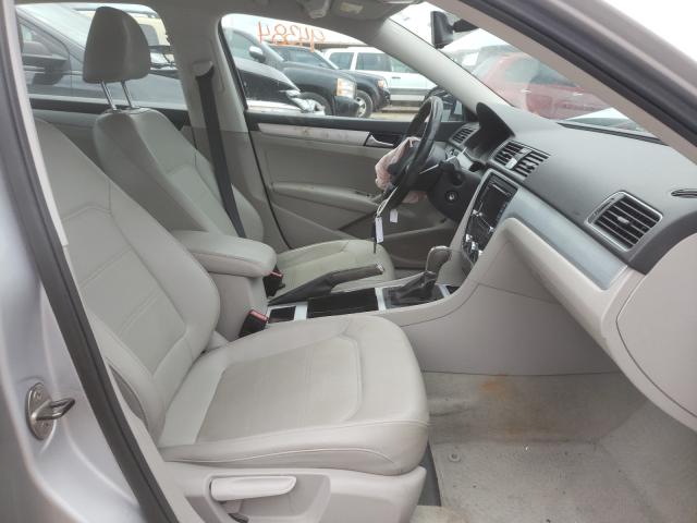 Photo 4 VIN: 1VWBH7A34CC047373 - VOLKSWAGEN PASSAT 