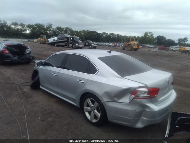 Photo 2 VIN: 1VWBH7A34CC078817 - VOLKSWAGEN PASSAT 