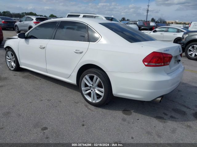 Photo 2 VIN: 1VWBH7A34CC101657 - VOLKSWAGEN PASSAT 