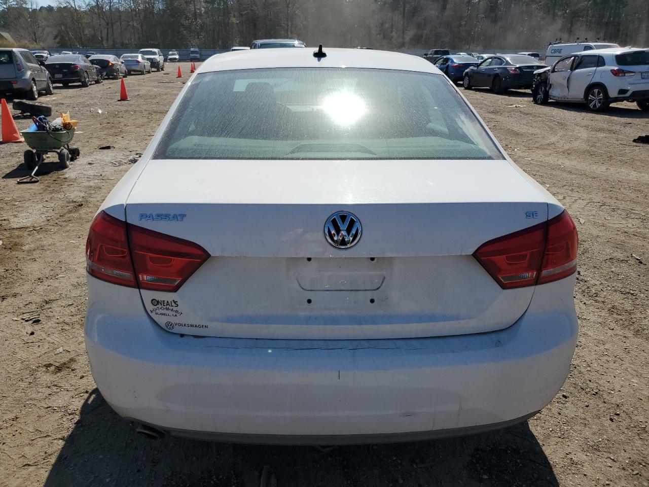 Photo 5 VIN: 1VWBH7A34DC026184 - VOLKSWAGEN PASSAT 